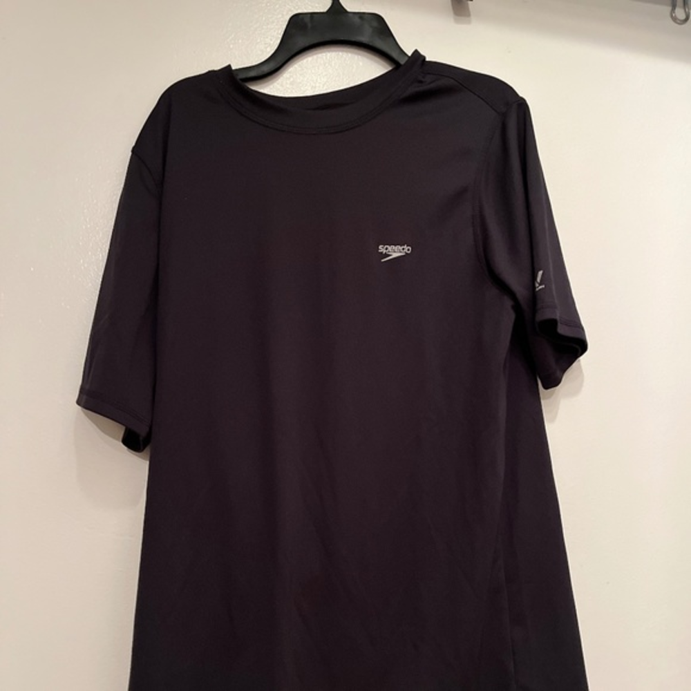 Men's Black Speedo Short-Sleeved Tee‎ (Size Medium)